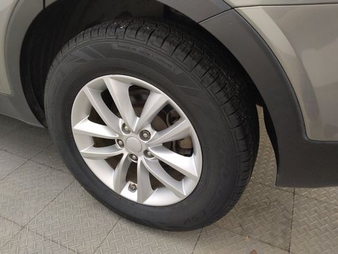 Used 2017 Kia Sorento L FWD image 31