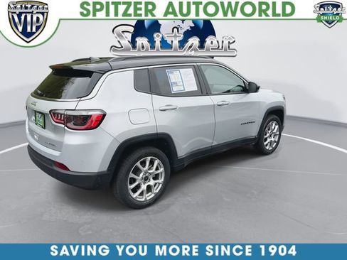 Used 2025 Jeep Compass Limited AWD/4WD image 9
