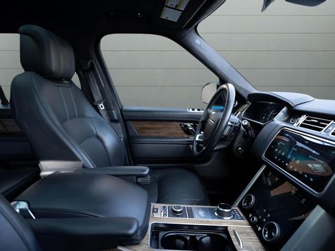 Used 2020 Land Rover Range Rover HSE image 22