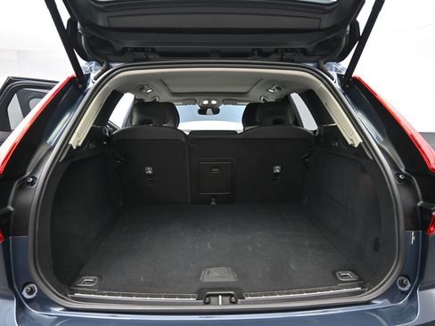 Used 2025 Volvo XC60 B5 Plus AWD/4WD image 16