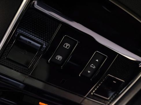 New 2026 Land Rover Range Rover SE AWD/4WD image 33