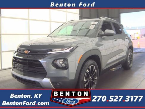 Used 2023 Chevrolet TrailBlazer LT w/ Convenience Package AWD/4WD image 1