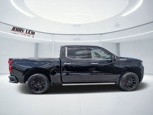 Used 2022 Chevrolet Silverado 1500 High Country AWD/4WD image 2