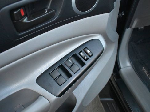 Used 2015 Toyota Tacoma 4x4 Double Cab w/ TRD Off-Road Package image 51