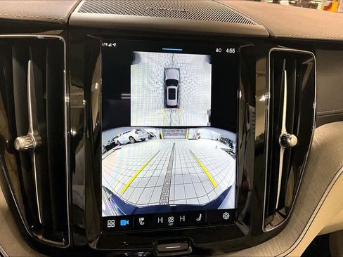 Certified 2024 Volvo XC60 B5 Ultimate w/ Climate Package image 28