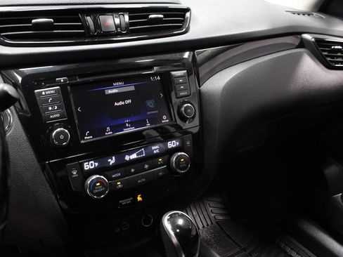 Certified 2022 Nissan Rogue Sport SV AWD/4WD image 29