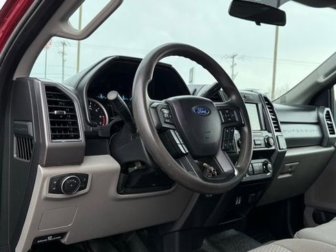 Used 2019 Ford F250 XLT w/ FX4 Off-Road Package image 11