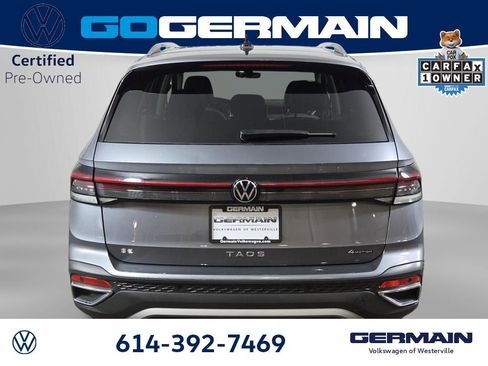Certified 2025 Volkswagen Taos SE image 9