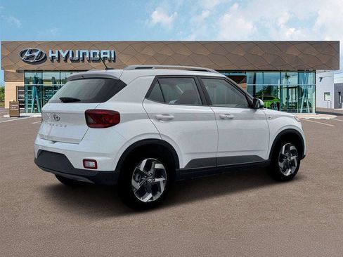 New 2026 Hyundai Venue SEL FWD image 8