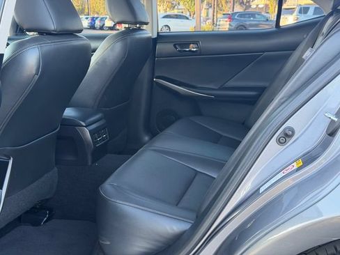 Used 2016 Lexus IS 200t RWD image 19