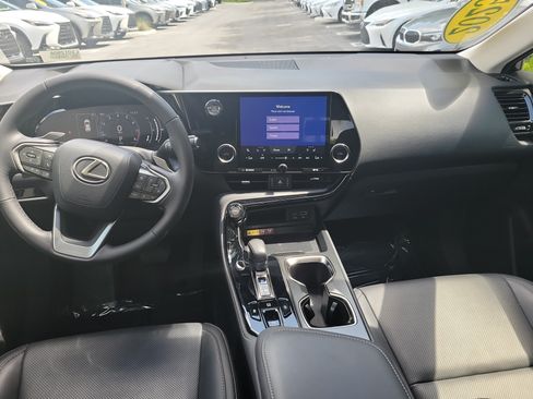 Certified 2025 Lexus NX 250 FWD w/ Accessory Package (K3) image 15