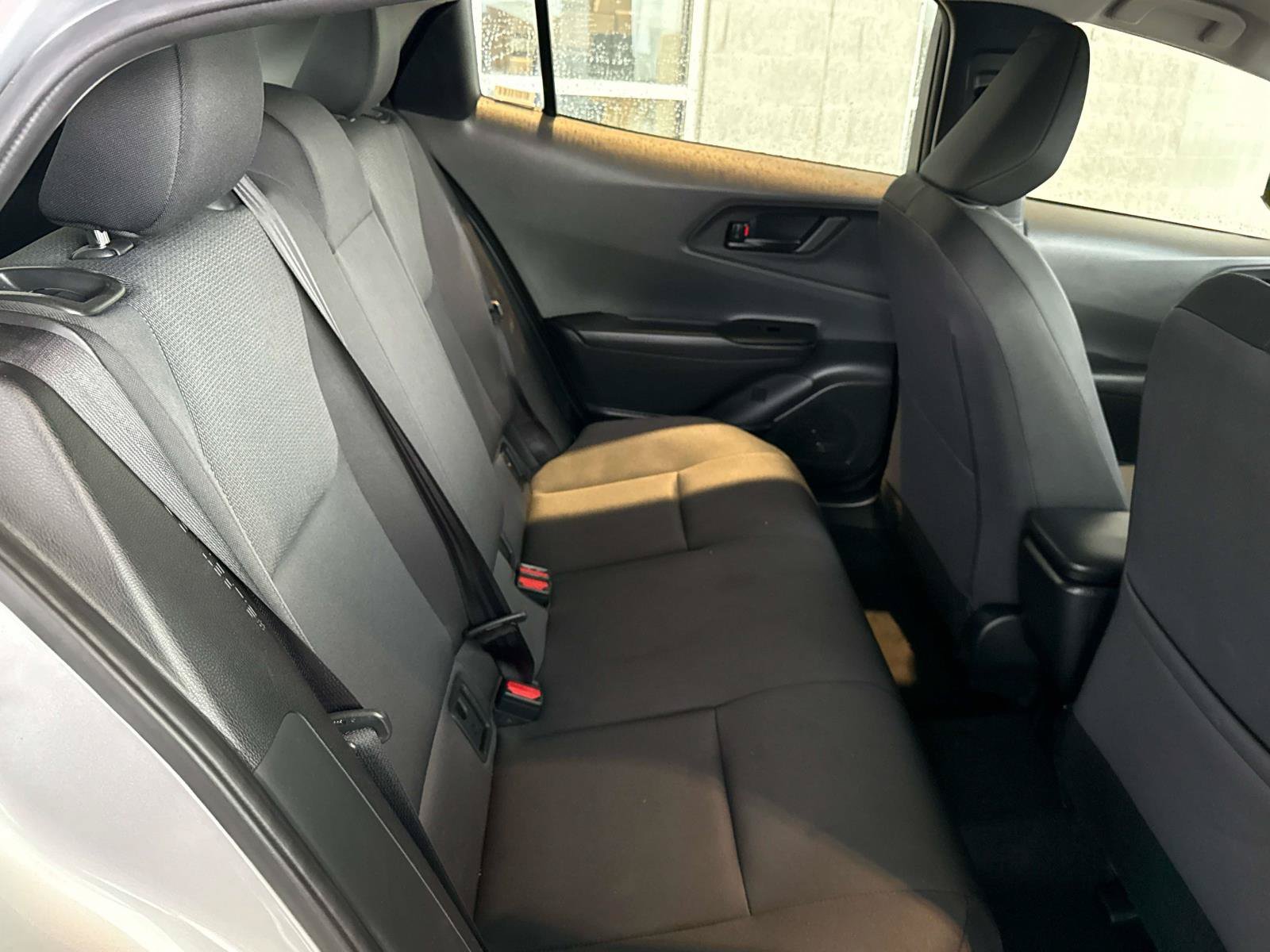 Used 2025 Toyota Prius LE FWD image 16