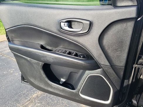 Used 2019 Jeep Compass Altitude image 26