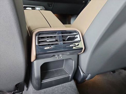 Used 2027 BMW 530i w/ M Sport Package RWD image 15