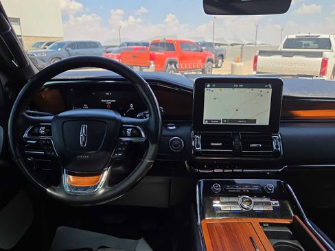Used 2019 Lincoln Navigator L Reserve AWD/4WD image 14