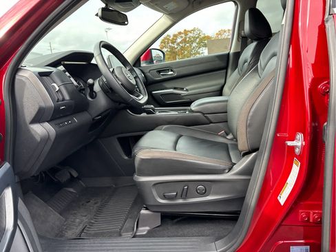 Used 2022 Nissan Pathfinder SL image 8