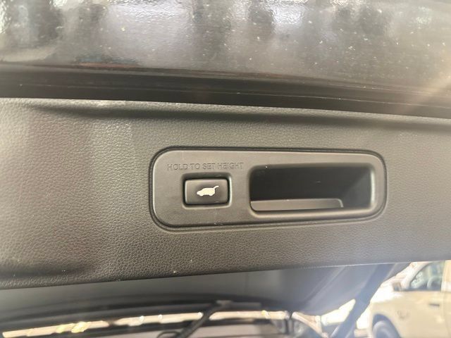 Used 2023 Honda Pilot EX-L image 15