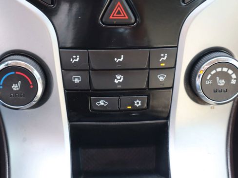 Used 2014 Chevrolet Cruze Diesel image 31