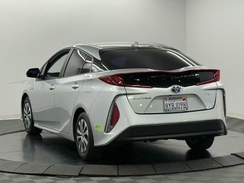 Used 2022 Toyota Prius Prime XLE image 10