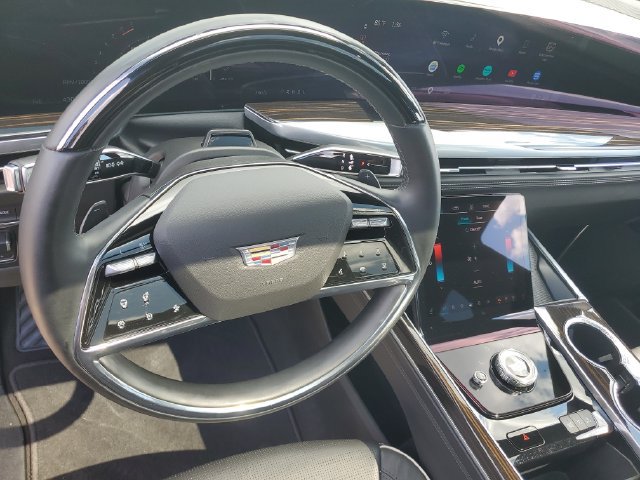 Used 2025 Cadillac Escalade ESV Premium Luxury AWD/4WD image 11