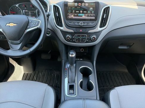 Used 2018 Chevrolet Equinox Premier FWD image 13