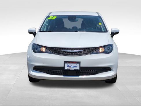 Used 2023 Chrysler Voyager LX FWD image 6