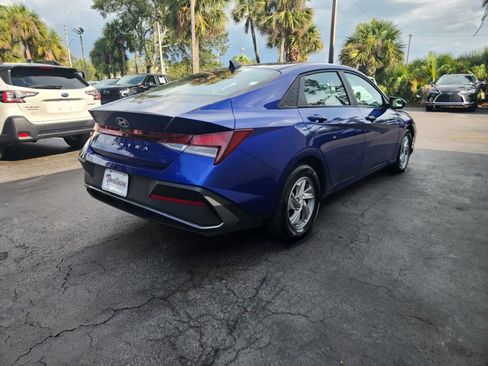 Used 2024 Hyundai Elantra SE FWD image 5