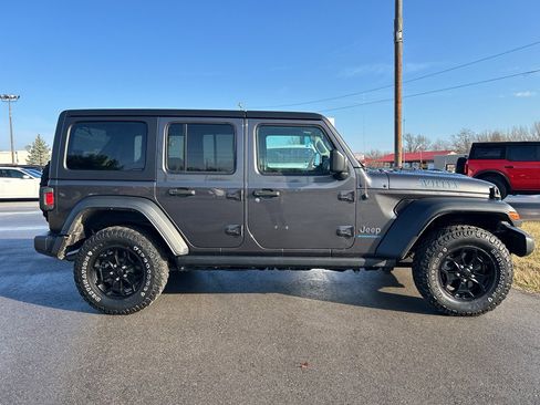 Used 2023 Jeep Wrangler Unlimited w/ Cold Weather Group image 7