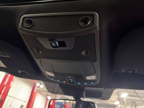 Used 2020 Ford F150 Lariat w/ Equipment Group 502A Luxury AWD/4WD image 19