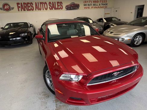 Used 2013 Ford Mustang Premium RWD image 1