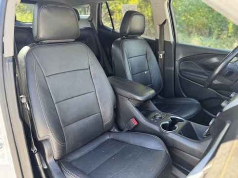 Used 2021 GMC Terrain SLT image 21