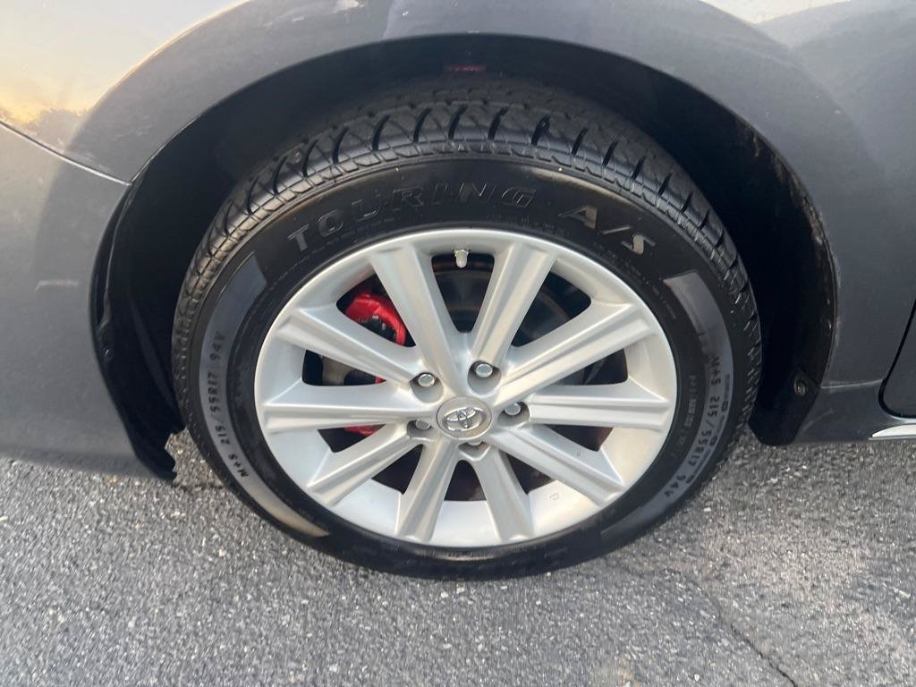 Used 2012 Toyota Camry XLE w/ Leather Pkg FWD image 8