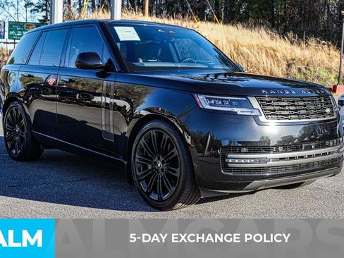 Used 2025 Land Rover Range Rover SE AWD/4WD image 3