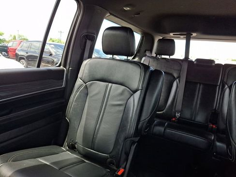 Used 2023 Jeep Wagoneer Series III w/ Preferred Equipment Group AWD/4WD image 19
