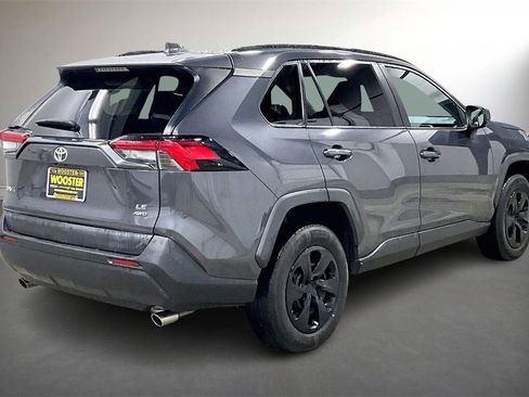 Used 2019 Toyota RAV4 LE image 5