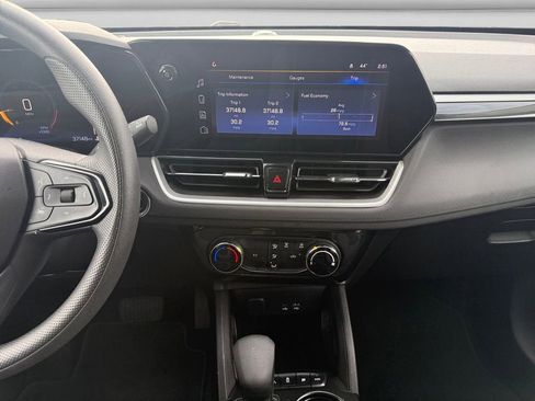 Used 2025 Chevrolet TrailBlazer LT image 13