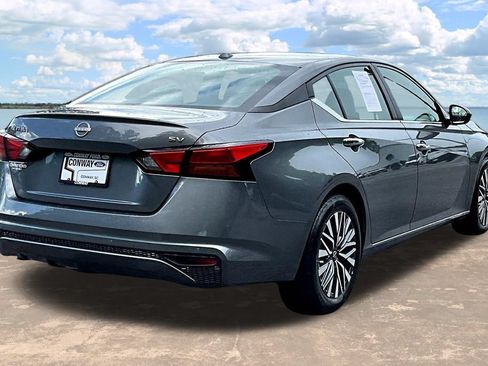 Used 2024 Nissan Altima 2.5 SV FWD image 8