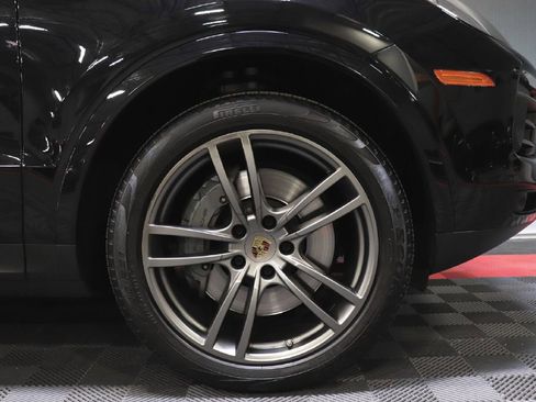 Used 2019 Porsche Cayenne S image 79
