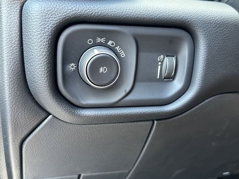 Used 2024 RAM 5500 SLT w/ Quick Order Package 2YG SLT image 23