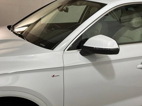 Used 2023 Audi Q5 2.0T Premium w/ Convenience Package AWD/4WD image 26
