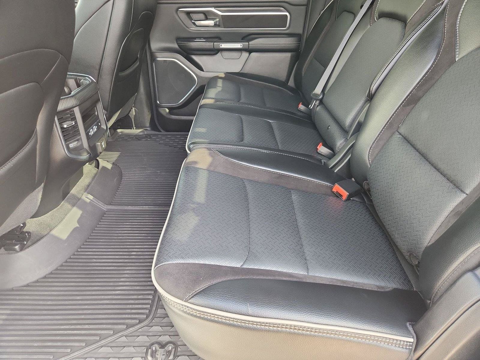 Used 2024 RAM 1500 Laramie AWD/4WD image 24