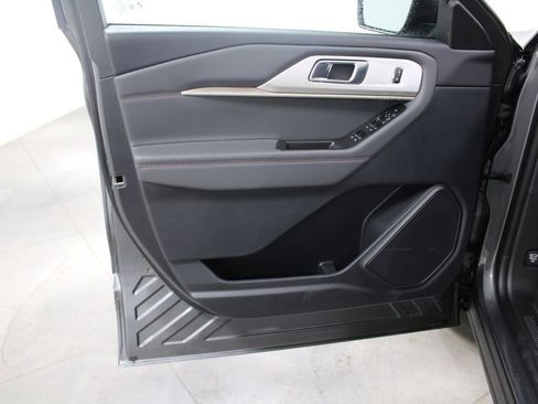 New 2026 Ford Explorer Active image 25