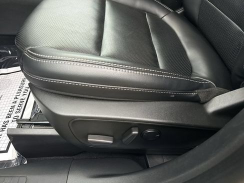 Used 2022 Ford Escape Titanium AWD/4WD image 14