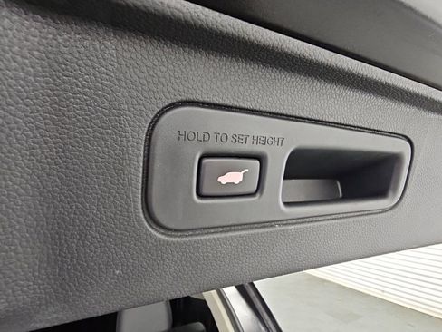 Used 2023 Honda Pilot EX-L image 36