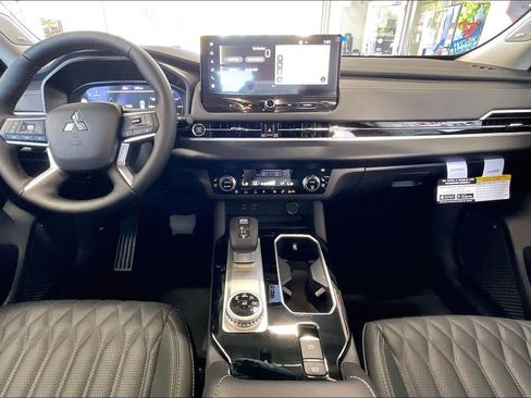 New 2026 Mitsubishi Outlander SEL FWD image 5