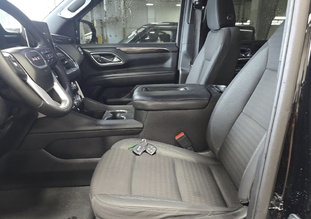 Used 2024 GMC Yukon SLE w/ Max Trailering Package AWD/4WD image 9