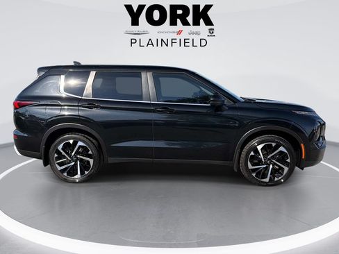 Used 2024 Mitsubishi Outlander SE Black Edition AWD/4WD image 4