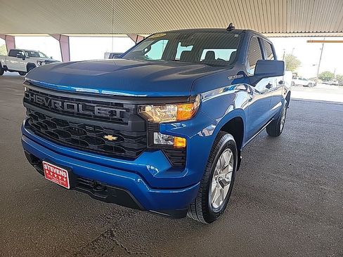 Used 2024 Chevrolet Silverado 1500 Custom AWD/4WD image 3