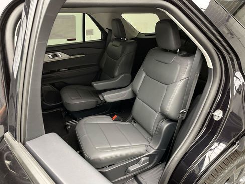 Used 2026 Ford Explorer Active w/ Active Comfort Package AWD/4WD image 11