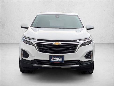 Used 2022 Chevrolet Equinox LT image 2